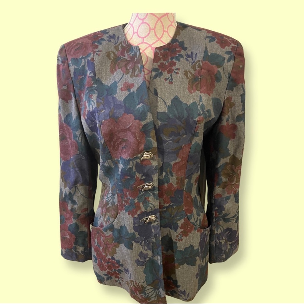 Vintage Flowered Blazer